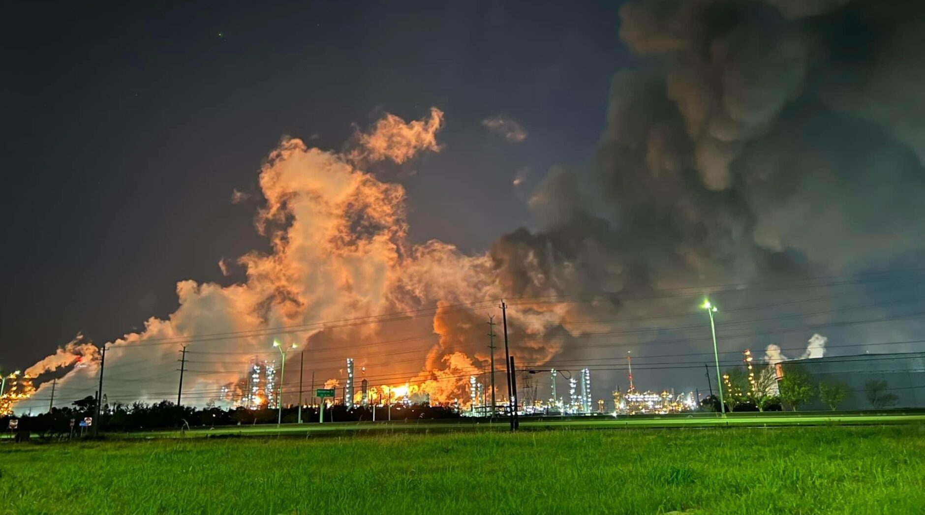 Refinery and Chemical Tank Farm Caught in Fire without Komodo Spray System in Saint Peters, MO